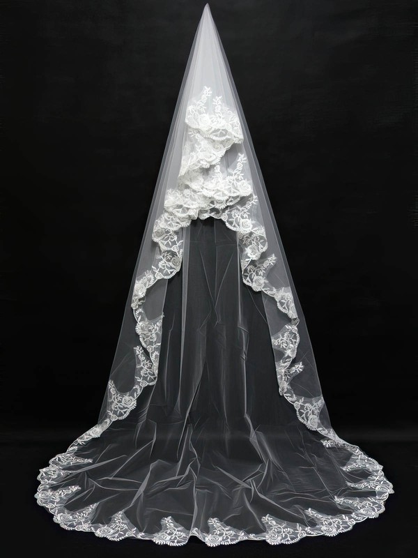 Two-tier White Chapel Bridal Veils with Embroidery