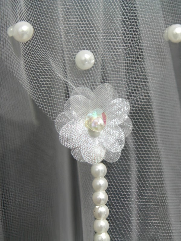 Four-tier White Fingertip Bridal Veils with Sequin/Faux Pearl