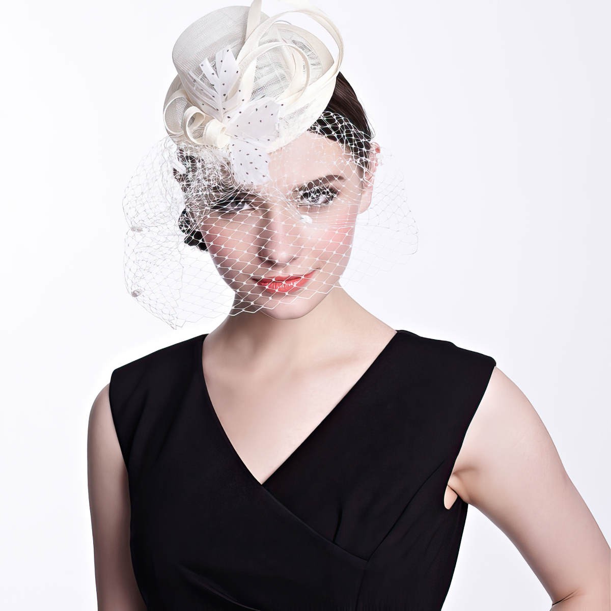 UK White Net Yarn Fascinators - landybridal.co.uk